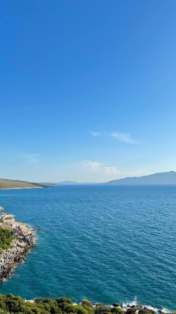 Viola Sea View Penthouse Lägenhet Sarandë Exteriör bild