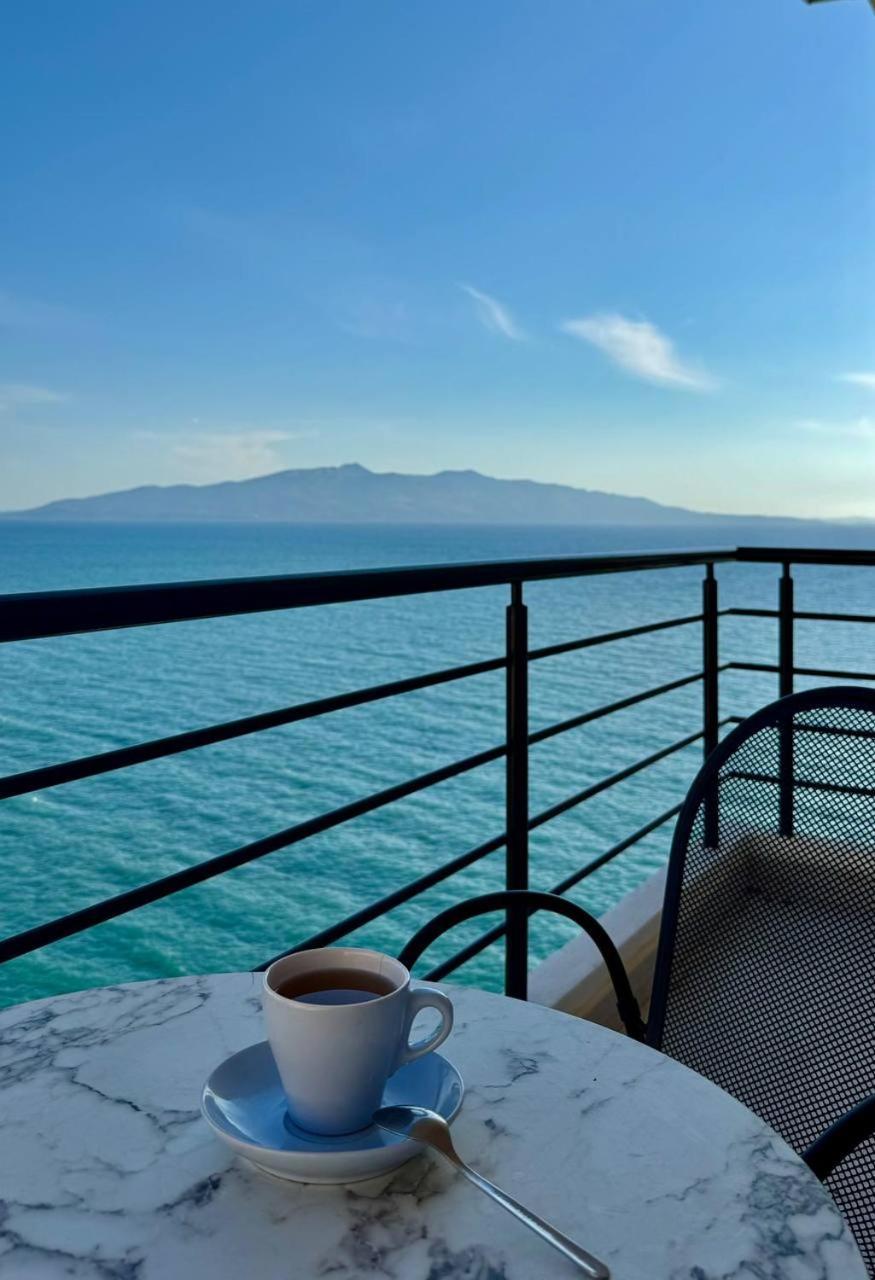 Viola Sea View Penthouse Lägenhet Sarandë Exteriör bild