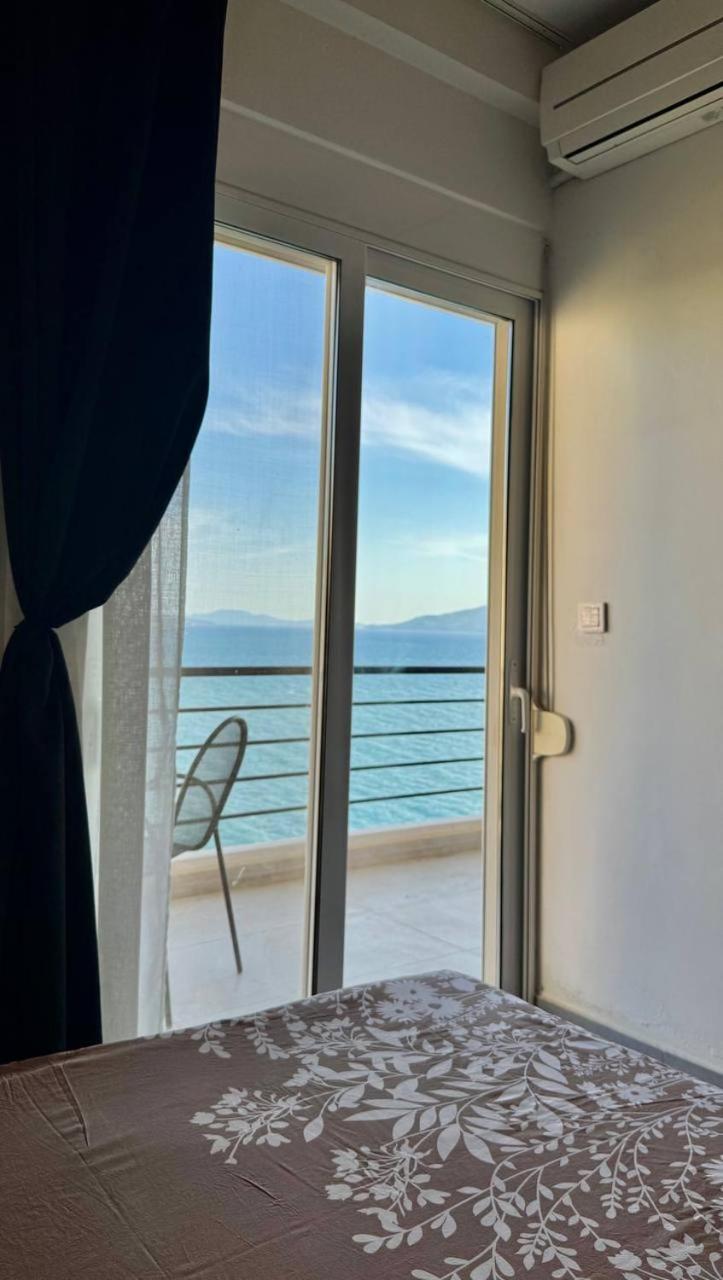 Viola Sea View Penthouse Lägenhet Sarandë Exteriör bild