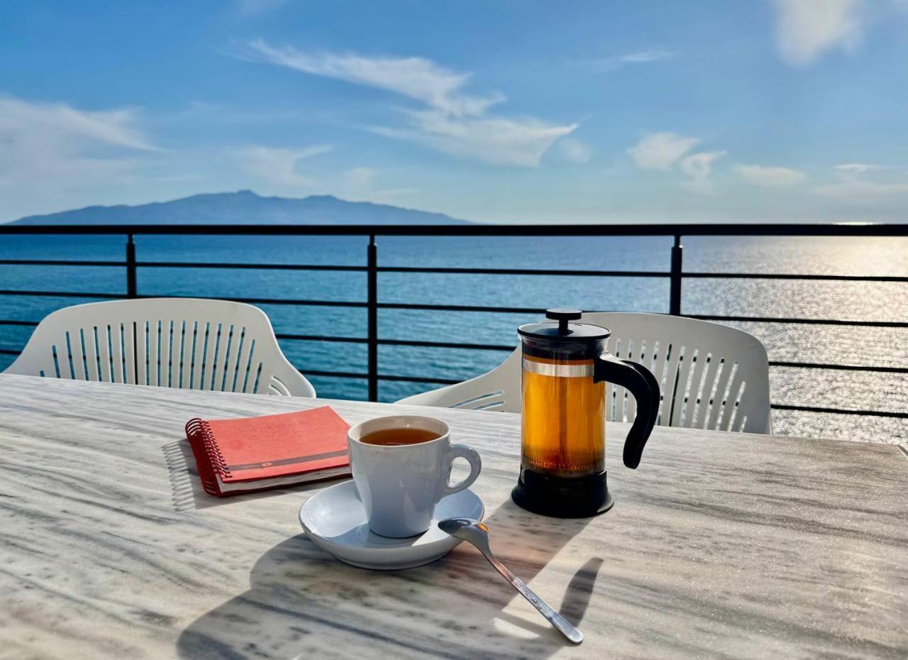 Viola Sea View Penthouse Lägenhet Sarandë Exteriör bild