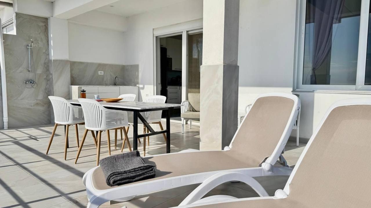 Viola Sea View Penthouse Lägenhet Sarandë Exteriör bild